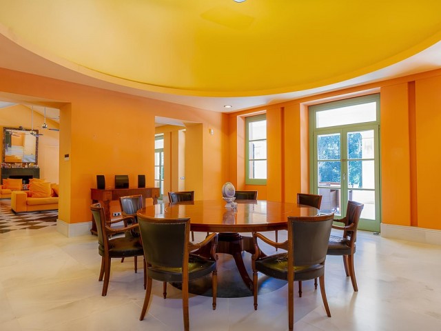 Villa avec 6 Chambres  à Sotogrande Alto