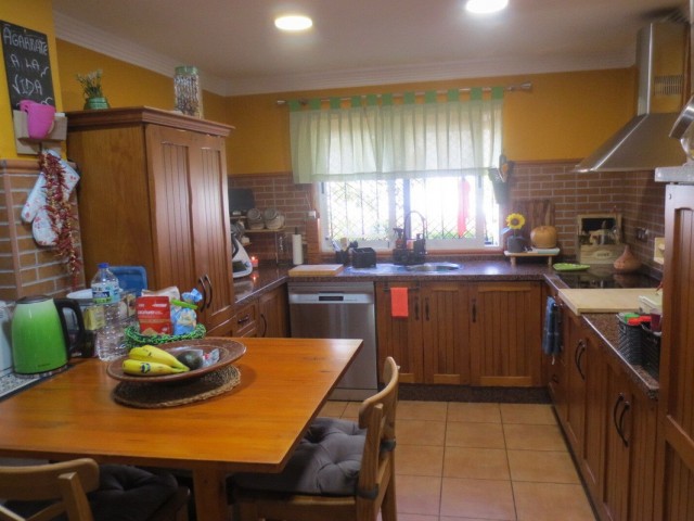 Villa avec 4 Chambres  à El Coto