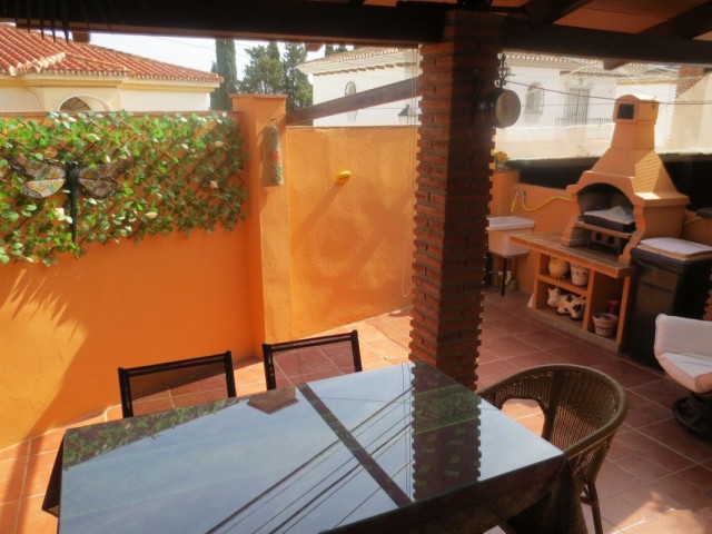 Villa avec 4 Chambres  à El Coto