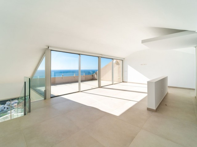 4 Bedrooms Apartment in Benalmadena Pueblo