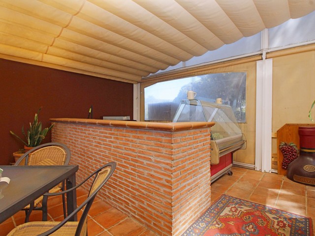 Commercial avec 0 Chambres  à Marbesa