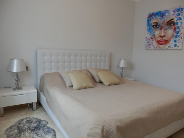 3 Bedrooms Apartment in Nueva Andalucía