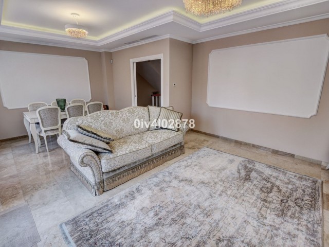 4 Bedrooms Townhouse in Arroyo de la Miel