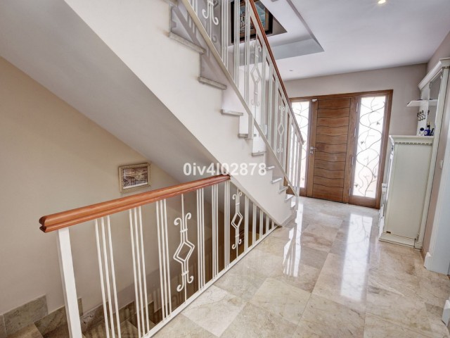 4 Bedrooms Townhouse in Arroyo de la Miel