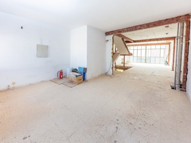 Commercial avec 0 Chambres  à Málaga