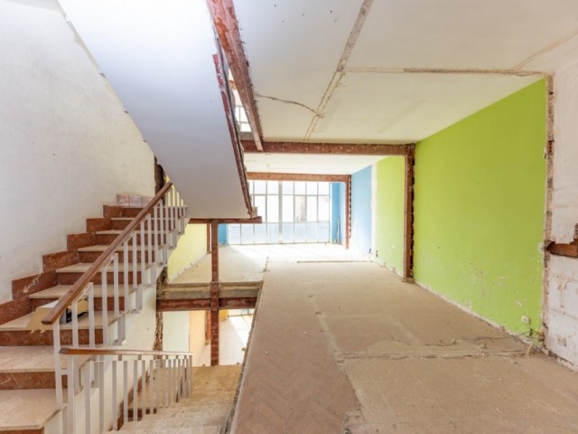 Commercial avec 0 Chambres  à Málaga