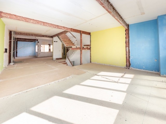 Commercial avec 0 Chambres  à Málaga
