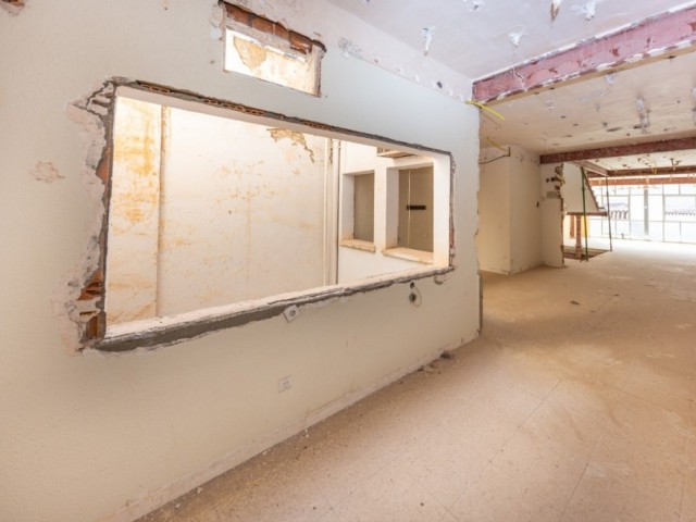 Commercial avec 0 Chambres  à Málaga