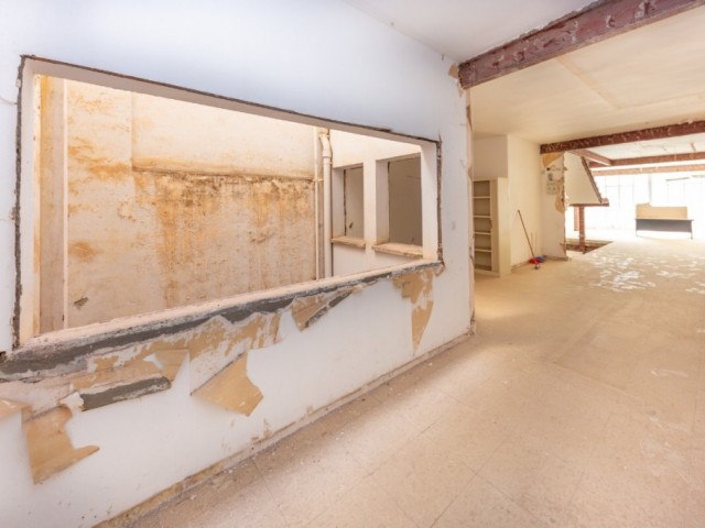 Commercial avec 0 Chambres  à Málaga