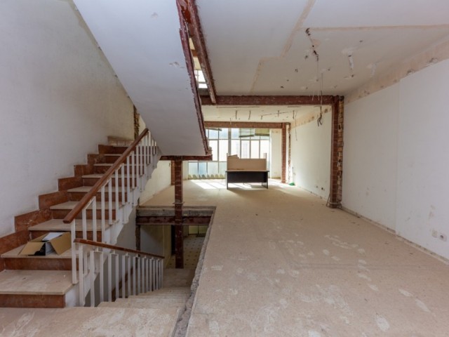Commercial avec 0 Chambres  à Málaga