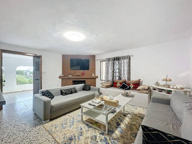 Commercial in Estepona