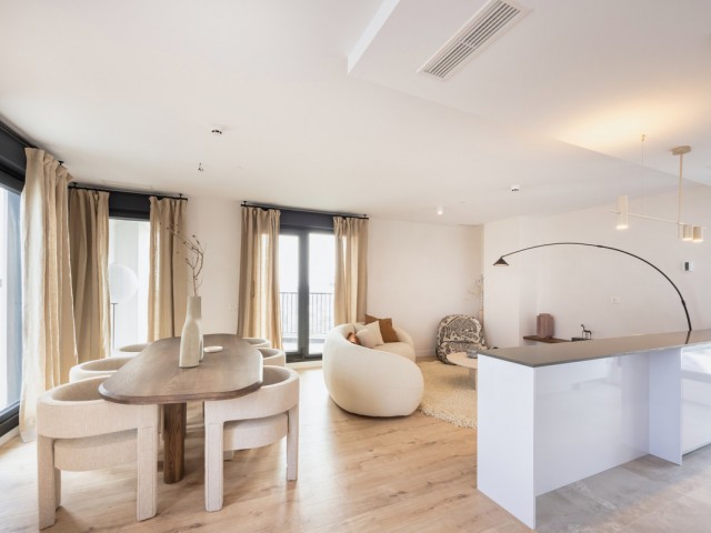 4 Bedrooms Apartment in Málaga Centro