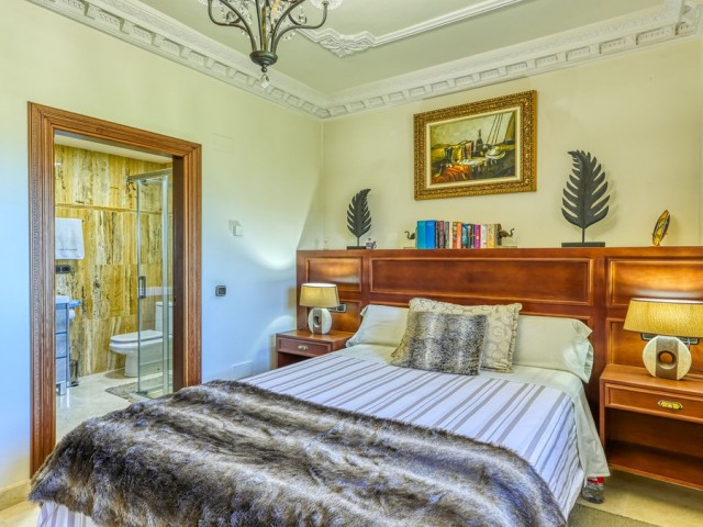 Villa avec 8 Chambres  à Alhaurín de la Torre