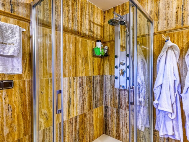 Villa avec 8 Chambres  à Alhaurín de la Torre