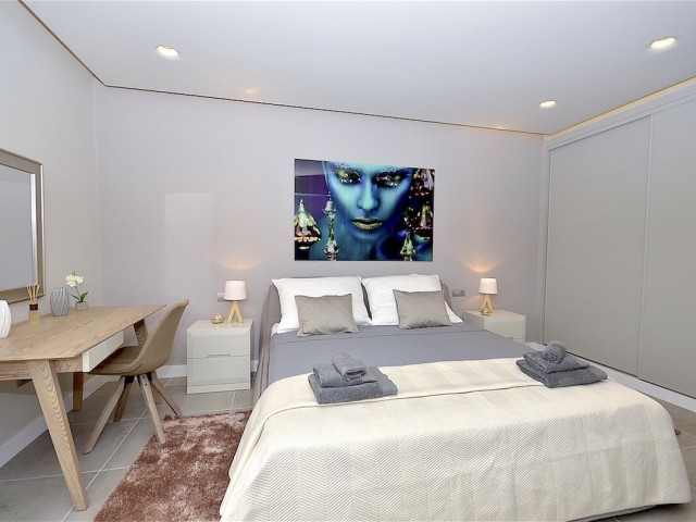 2 Bedrooms Apartment in Puerto Banús