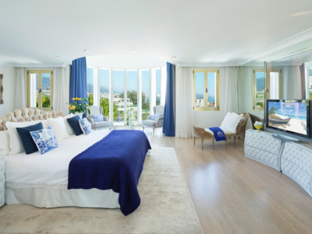 Penthouse avec 8 Chambres  à Puerto Banús