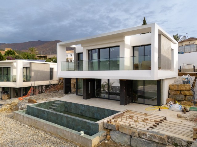 Villa avec 4 Chambres  à Valle Romano