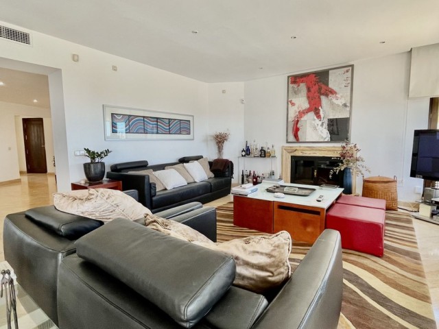 Penthouse avec 2 Chambres  à Río Real