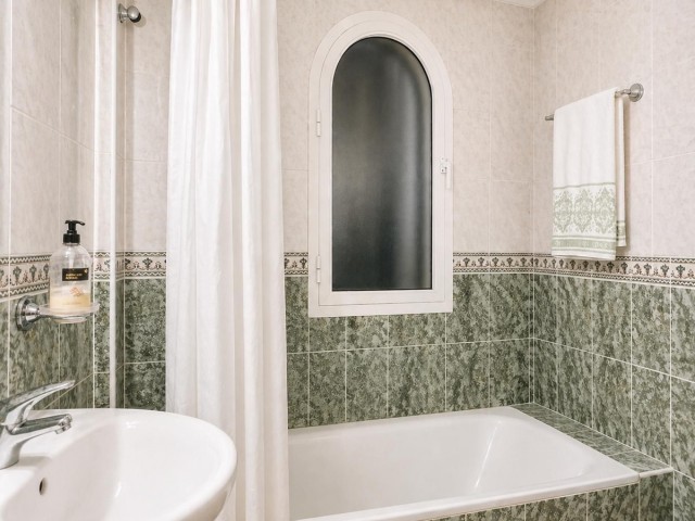 4 Slaapkamer Rijtjeshuis in Las Lagunas