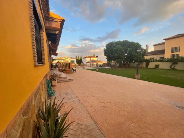 Villa avec 4 Chambres  à Mijas Costa