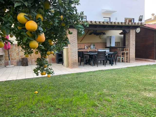 Villa avec 4 Chambres  à Mijas Costa