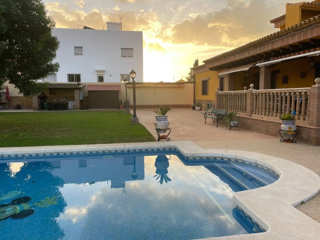 Villa avec 4 Chambres  à Mijas Costa