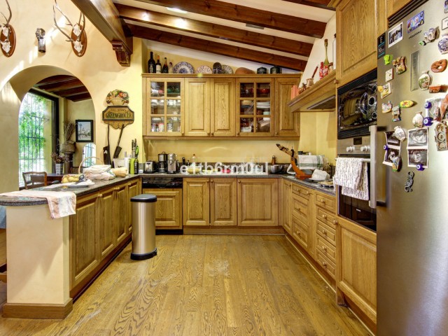 Villa avec 5 Chambres  à Ojén