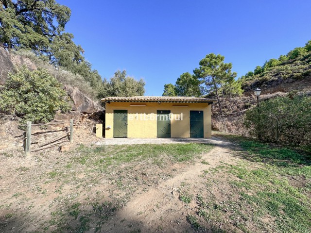 Villa avec 5 Chambres  à Ojén
