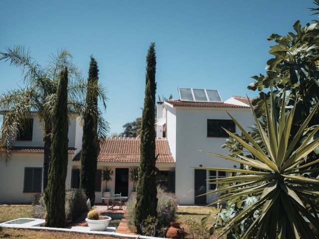 Commercial in Alhaurín el Grande