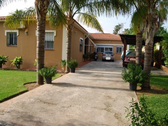4 Schlafzimmer Villa in Alhaurín de la Torre