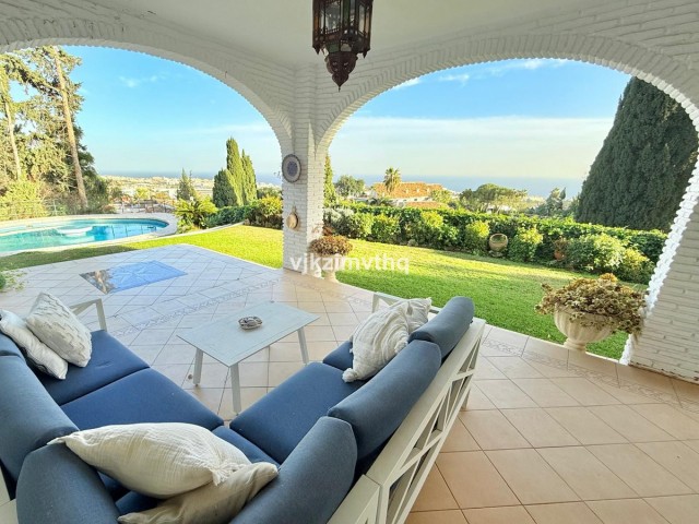 6 Schlafzimmer Villa in Benalmadena Pueblo
