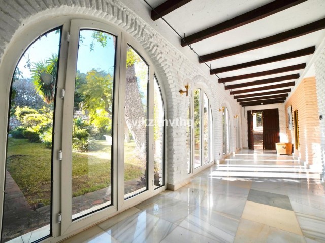 6 Schlafzimmer Villa in Benalmadena Pueblo