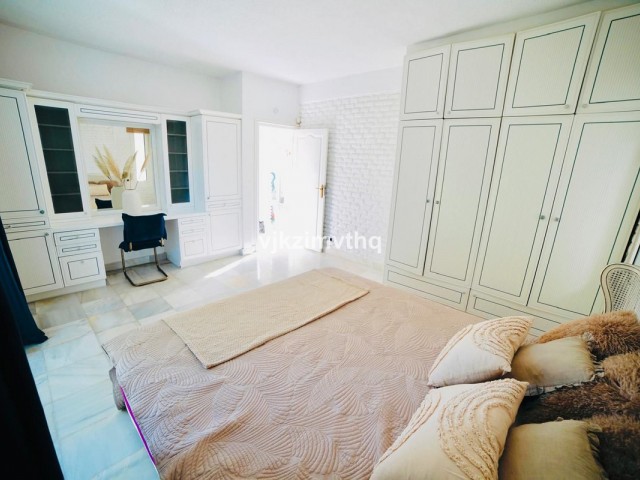 6 Schlafzimmer Villa in Benalmadena Pueblo