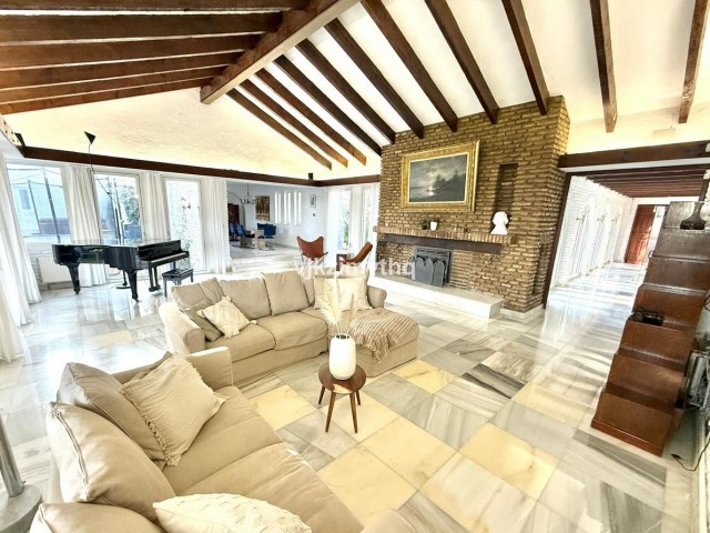6 Schlafzimmer Villa in Benalmadena Pueblo