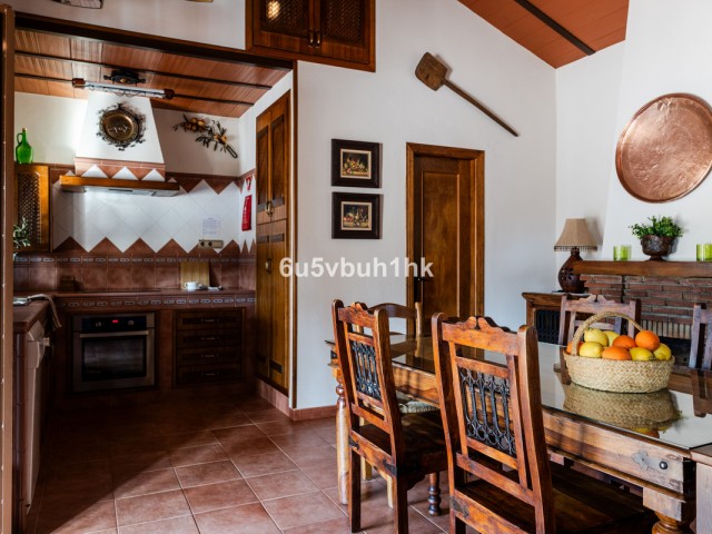 5 Slaapkamer Rijtjeshuis in Alhaurín el Grande