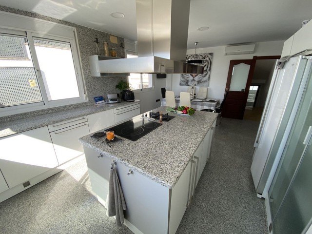5 Bedrooms Villa in Torremolinos