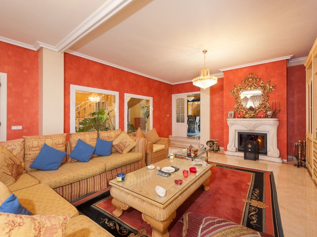 4 Schlafzimmer Villa in Benalmadena