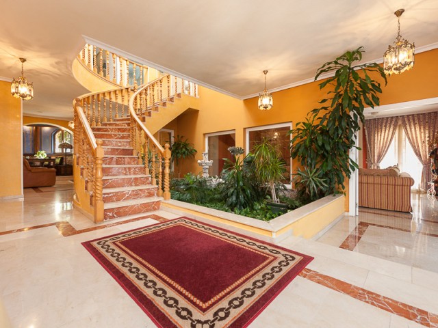 4 Schlafzimmer Villa in Benalmadena