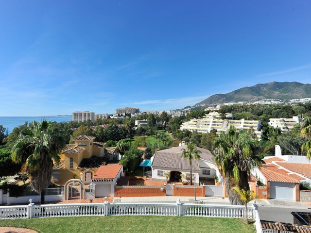 4 Schlafzimmer Villa in Benalmadena