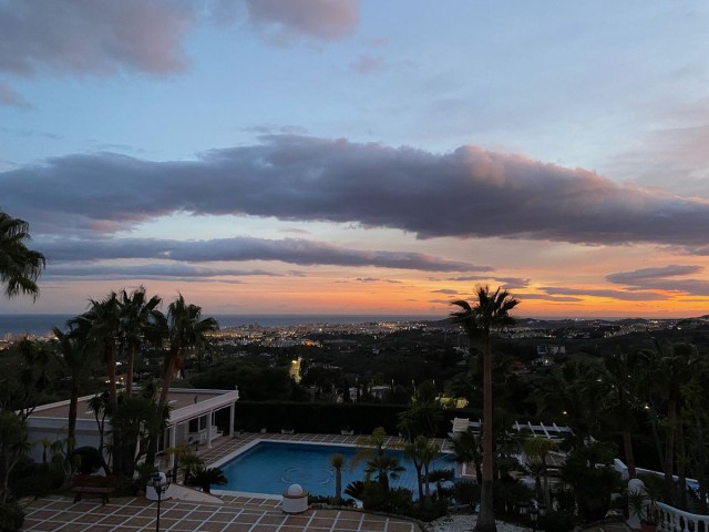 5 Bedrooms Villa in Mijas