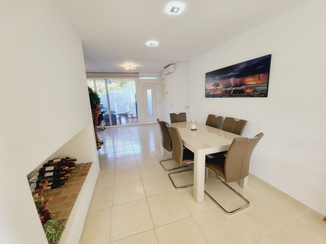 3 Schlafzimmer Reihenhaus in Miraflores