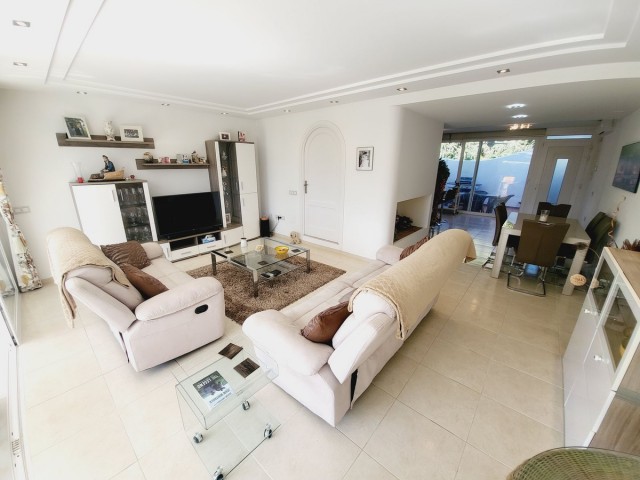 3 Schlafzimmer Reihenhaus in Miraflores