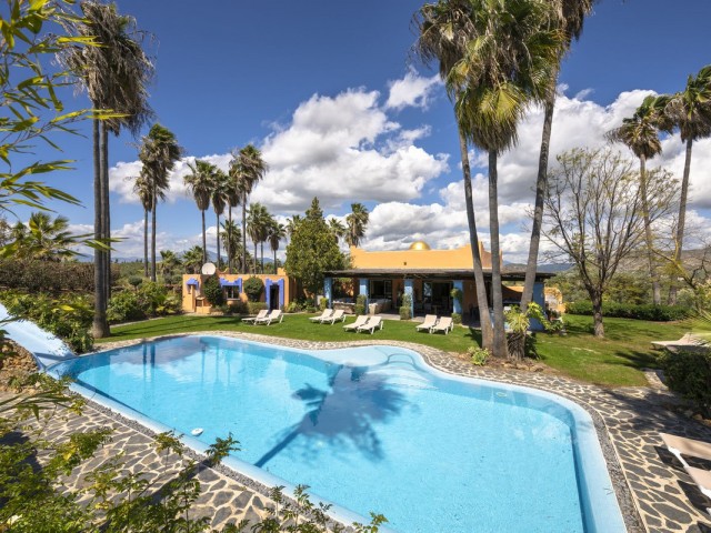 9 Soveroms Villa i Alhaurín el Grande
