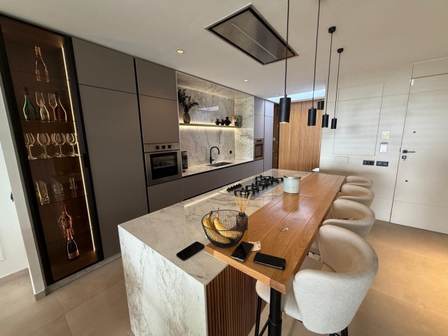 4 Bedrooms Townhouse in Benahavís