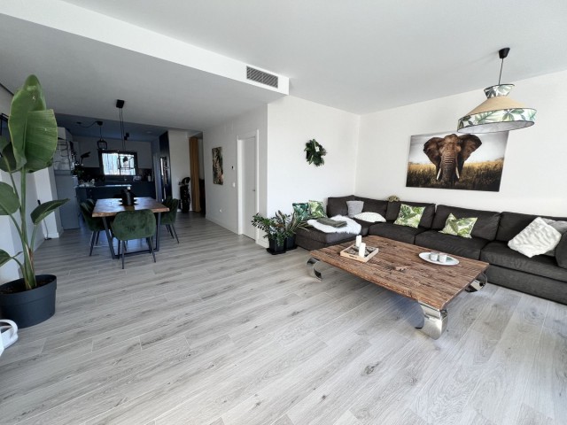 Maison mitoyenne avec 3 Chambres  à San Roque Club