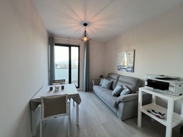 Maison mitoyenne avec 3 Chambres  à San Roque Club