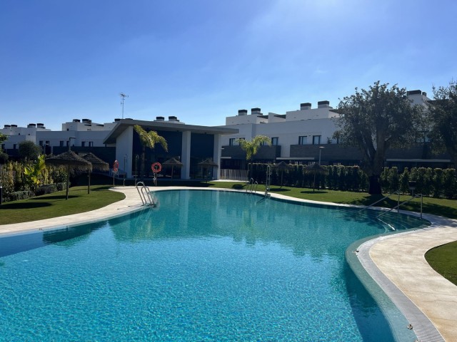 Maison mitoyenne avec 3 Chambres  à San Roque Club
