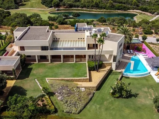 Huvila Sotogrande Alto - R4095901
