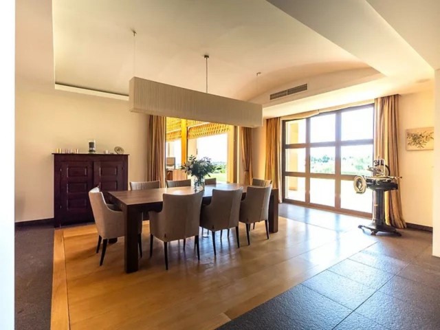 5 Makuuhuoneen Huvila Sotogrande Alto