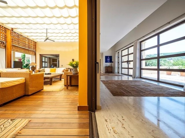 5 Makuuhuoneen Huvila Sotogrande Alto